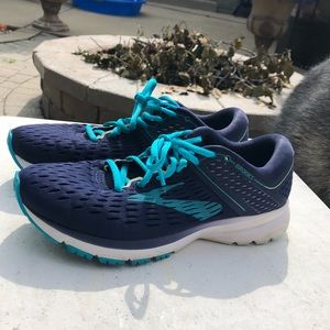 brooks ravenna running shoes